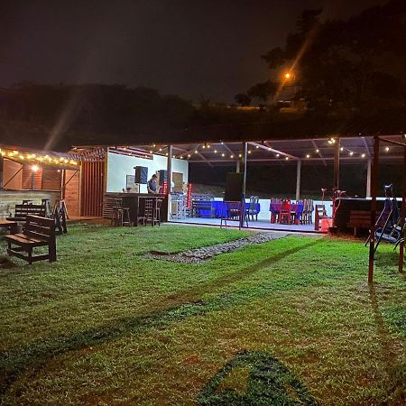 Quinta Bella Vista Aparthotel Cartago Esterno foto
